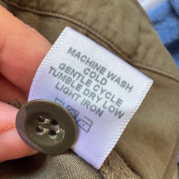 New Xirena Wylder Jumpsuit Olive Green Button Belted Pockets Straight Leg Sz M - Picture 11 of 11